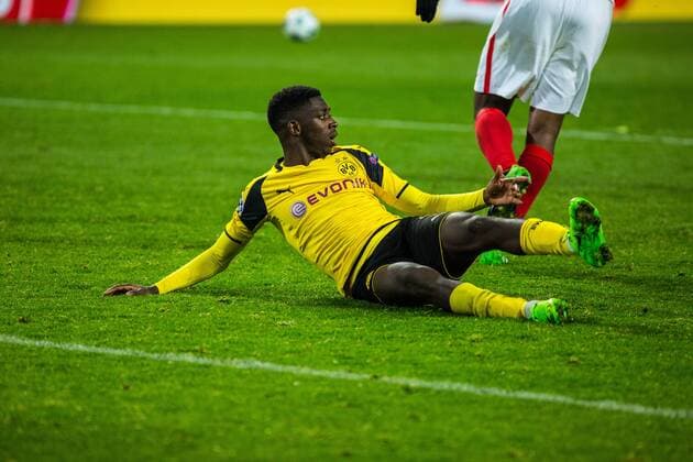 GER, UEFA CL, Borussia Dortmund (GER) vs AS MONACO FC (MCO) 12.04.2017, Signal Iduna Park, Dortmund, GER, UEFA CL, Borussia Dortmund (GER) vs AS MONACO FC (MCO), im Bild picture shows Ousmane Dembele (Borussia Dortmund 7) bleibt nach Foul im Strafraum liegen, Foto © nordphoto Rauch Local Caption nordphotox xRauch