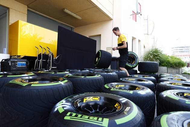 Bahrain Grand Prix, Sakhir 13 - 16 April 2017 13.04.2017 - Pirelli Tyres and OZ Wheels 