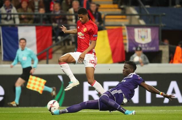 Manchester s Jesse Lingard and Anderlecht s Kara Mbodji fight for the ball during a soccer game between Belgian team RSC Anderlecht and English club Manchester United ManU F.C. in Brussels, Thursday 13 April 2017, the first leg of the quarter finals of the Europa League competition. VIRGINIExLEFOUR  x05081071x