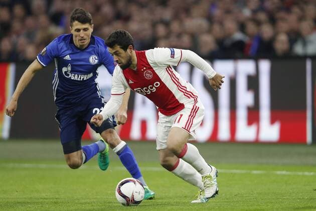 (L-R) Alessandro Schopf of FC Schalke 04, Amin Younes of Ajaxduring the UEFA Europa League quarter final match between Ajax Amsterdam and FC Schalke 04 at the Amsterdam Arena on April 13, 2017 in Amsterdam, The Netherlands Ajax v FC Schalke 04 UEFA Europa League 2016 2017 xVIxxIVx 7562578