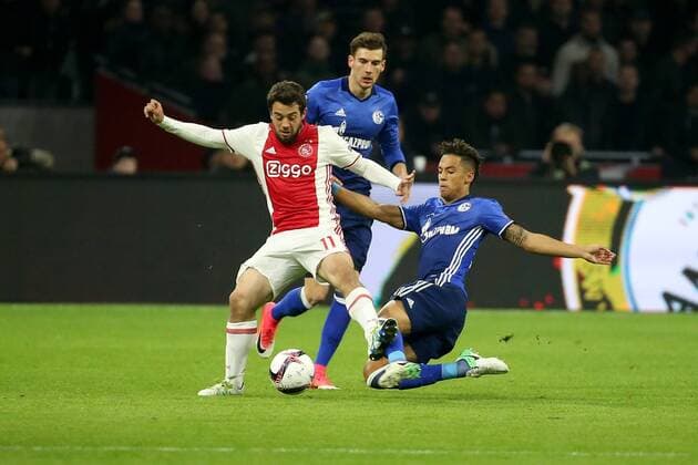 Amin Younes ( Ajax Amsterdam 11 )Thilo Kehrer ( FC Schalke 04 20), Ajax Amsterdam vs FC Schalke 04, UEFA Europa League, Viertelfinale, Fussball, 13.04.2017, Amsterdam Copyright: xLangerx xEibner-Pressefotox EP_HLR