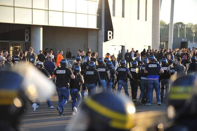 ILLUSTRATION - SUPPORTERS - PARVIS - INCIDENTS - SECURITE - POLICE FOOTBALL : Lyon vs Besiktas - Europa League - 13 04 2017 FEP Panoramic 