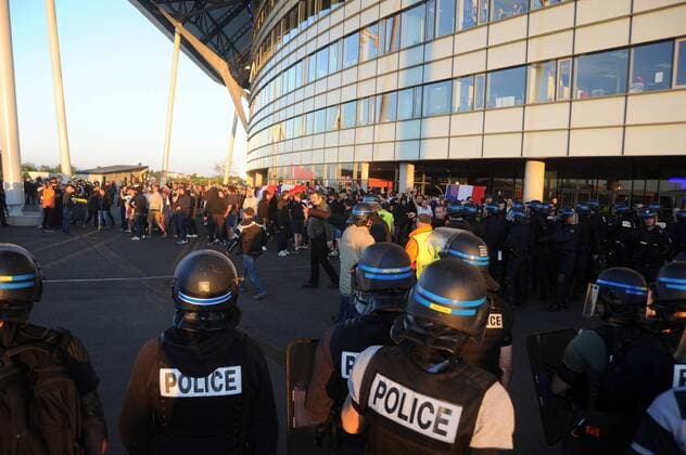 ILLUSTRATION - SUPPORTERS - PARVIS - INCIDENTS - SECURITE - POLICE FOOTBALL : Lyon vs Besiktas - Europa League - 13 04 2017 FEP Panoramic 