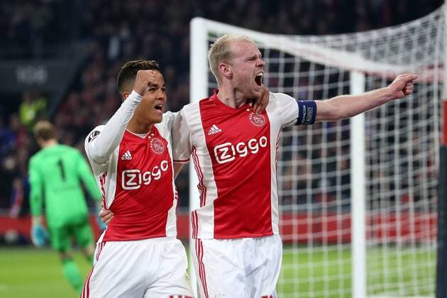 Justin Kluivert ( Ajax Amsterdam 45 ) Davy Klaassen ( Ajax Amsterdam 10 ) nach dem 2:0, Ajax Amsterdam vs FC Schalke 04, UEFA Europa League, Viertelfinale, Fussball, 13.04.2017, Amsterdam Copyright: xLangerx xEibner-Pressefotox EP_HLR