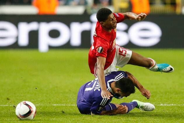 Anderlecht s Ivan Obradovic and Manchester s Marcus Rashford fight for the ball during a soccer game between Belgian team RSC Anderlecht and English club Manchester United ManU F.C. in Brussels, Thursday 13 April 2017, the first leg of the quarter finals of the Europa League competition. BRUNOxFAHY  x05081232x