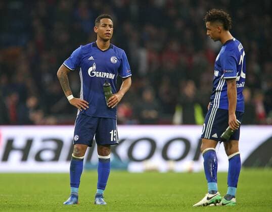 13.04.2017, Fussball UEFA Europa League 2016 2017, Viertelfinale, Ajax Amsterdam - FC Schalke 04, in der Amsterdam Arena. v.l. Dennis Aogo (Schalke) und Thilo Kehrer (Schalke) enttäuscht 