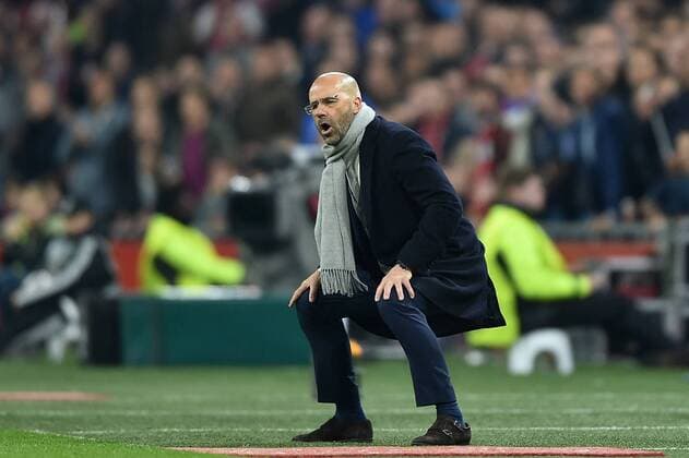 Amsterdam, Amsterdam Arena, 13.04.17, Fussball - Europa League - Viertelfinale - Ajax Amsterdam - FC Schalke 04 Bild: Cheftrainer Peter Bosz (Ajax Amsterdam) xsmmpJPGx