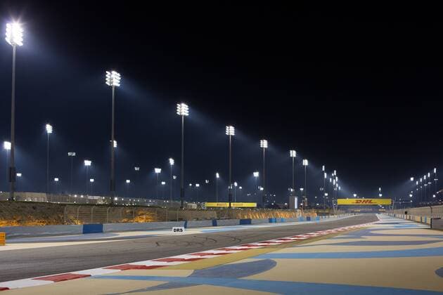 Motorsports: FIA Formula One World Championship WM Weltmeisterschaft 2017, Grand Prix of Bahrain, Racetrack at night Sakhir Bahrain xHOCHxZWEIx