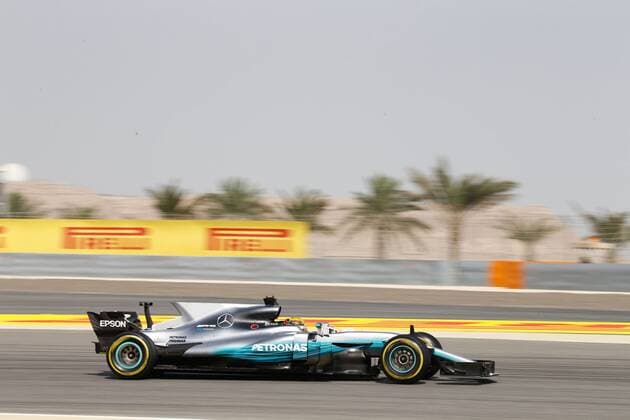 Motorsports: FIA Formula One World Championship WM Weltmeisterschaft 2017, Grand Prix of Bahrain, 44 Lewis Hamilton (GBR, Mercedes AMG Petronas Formula One Team), Sakhir Bahrain xHOCHxZWEIx