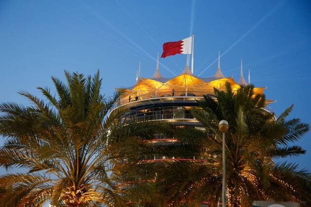 Bilder des Tages - SPORT Motorsports: FIA Formula One World Championship WM Weltmeisterschaft 2017, Grand Prix of Bahrain, Tower Sakhir Bahrain xHOCHxZWEIx