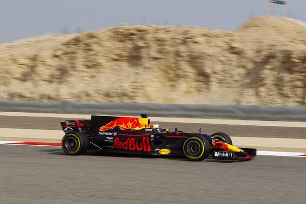 Bahrain Grand Prix, Sakhir 13 - 16 April 2017 15.04.2017 - Free Practice 3, Daniel Ricciardo (AUS) Red Bull Racing RB13 