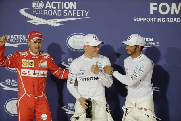 Motorsports: FIA Formula One World Championship WM Weltmeisterschaft 2017, Grand Prix of Bahrain, 77 Valtteri Bottas (FIN, Mercedes AMG Petronas), 44 Lewis Hamilton (GBR, Mercedes AMG Petronas F1 Team), 5 Sebastian Vettel (GER, Scuderia Ferrari) Sakhir Bahrain xHOCHxZWEIx