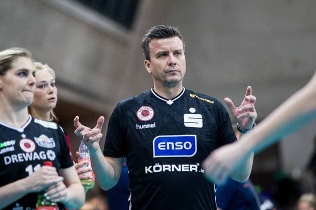 Alexander Waibl (Trainer Coach DSC); 1. Volleyball Bundesliga Play-Off Halbfinale 3: Allianz MTV Stuttgart vs Dresdner SC, SCHARRena, Stuttgart Germany, 20170415; Stuttgart Copyright: xWuechner Eibner-Pressefotox EP_NWR