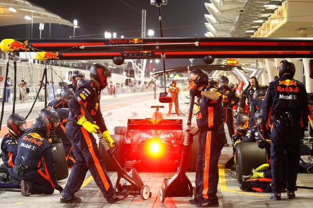 Motorsports: FIA Formula One World Championship WM Weltmeisterschaft 2017, Grand Prix of Bahrain, 33 Max Verstappen (NDL, Red Bull Racing), Sakhir Bahrain xHOCHxZWEIx