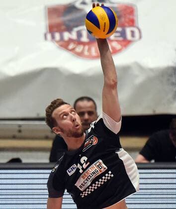 16.04.2017, xhbx, Volleyball Herren Playoffs, United Volleys - Berlin Recycling Volleys, emspor, v.l. Paul Carroll (Berlin Recycling Volleys) Frankfurt am Main