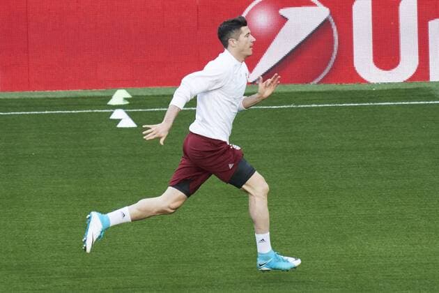 April 17, 2017 - Madrid, Madrid, Spain - Robert Lewandowski (forward; Bayern Munchen) during the training of the team held at Santiago Bernabeu stadium in Madrid, Spain, 17 April 2017. Real Madrid will face Bayern Munich in a Champions League quarter finals second leg soccer match on 18 April. Bayern Munchen training session Madrid  - ZUMAg15_ 20170417_zaf_g15_051 Copyright: xJackxAbuinx