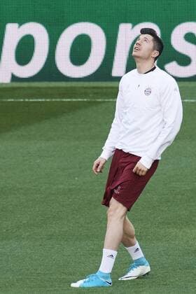 April 17, 2017 - Madrid, Madrid, Spain - Robert Lewandowski (forward; Bayern Munchen) during the training of the team held at Santiago Bernabeu stadium in Madrid, Spain, 17 April 2017. Real Madrid will face Bayern Munich in a Champions League quarter finals second leg soccer match on 18 April. Bayern Munchen training session Madrid  - ZUMAg15_ 20170417_zaf_g15_058 Copyright: xJackxAbuinx