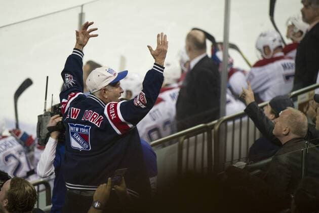 April 16, 2017: Tennis legend John McEnroe pumps up the crowd during game three of the first round of The Eastern Conference Playoffs between The New York Rangers and The Montreal Canadiens at Madison Square Garden in Manhattan, New York. Mandatory credit: CSM NHL Eishockey Herren USA 2017: Canadiens vs Rangers APR 16 - ZUMAc04_ 20170416_zaf_c04_245 Copyright: xKostasxLymperopoulosx