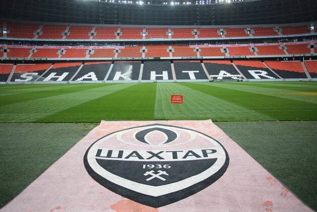 DONETSK, UKRAINE - APRIL 18, 2017: The emblem of FC Shakhtar Donetsk at Donbass Arena, which has undergone several artillery shellings over the past few years of the Ukrainian conflict. Alexander Kravchenko TASS  TS048A57