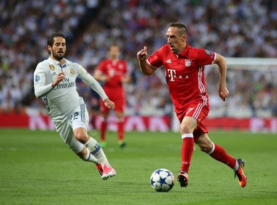 Madrid, Spain. April 18, 2017: Franck Ribery forward from FC Bayern Munich, in action during the UEFA Champions League Quarter-finals 2nd leg agains Real Madrid CF at the Santiago Bernabeu stadium. (Photo: Ivan Abanades Medina).  xIvanxAbanadesxMedinax xRealxMadridxCFx-xFCxBayernxMunichx(UEFAxChampionsxLeague)x