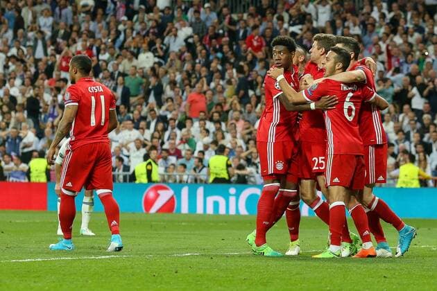 Madrid, Spain 18.04.2017, UEFA Champions League - 2016 17 Season, Quarter Final: Second leg, Real Madrid - FC Bayern Muenchen, Tor zum 1:2 Eigentor Sergio Ramos (Real Madrid) Bayern jubelt ( DeFodi048
