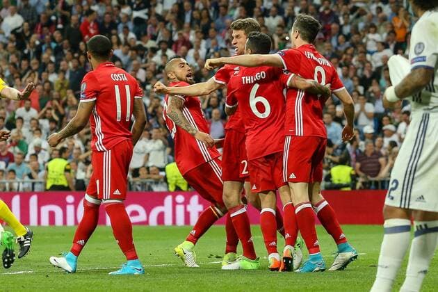 Madrid, Spain 18.04.2017, UEFA Champions League - 2016 17 Season, Quarter Final: Second leg, Real Madrid - FC Bayern Muenchen, Tor zum 1:2 Eigentor Sergio Ramos (Real Madrid) Bayern jubelt ( DeFodi048