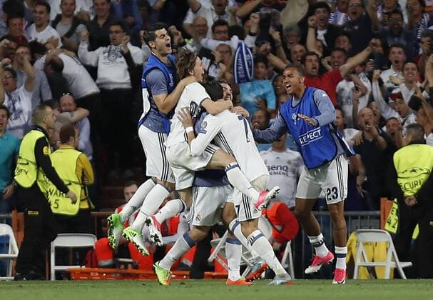 Soccer match between Real Madrid and Bayern Munich of the 2016 2017 Champions League quarter finals second leg, held at the Santiago Bernabeu stadium, in Madrid, April 18, 2017. (Photo: J. Luis Cuesta 261 Cordon Press). Real Madrid Players celebrate the second goal of Cristiano Ronaldo.  xJosexLuisxCuestax xx