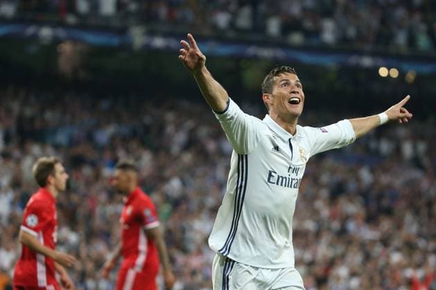 Christiano Ronaldo ( Real Madrid 7 ) Jubel nach dem 3:2, Real Madrid vs. FC Bayern Muenchen, Viertelfinale, UEFA Champions League, Fussball, 18.04.2017, Madrid Copyright: xLanger Eibner-Pressefotox EP_HLR