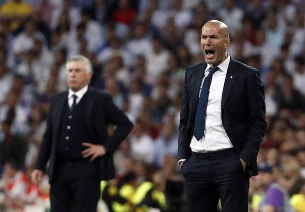 Partido de vuelta de cuartos de final de la Liga de Campeones entre el Real Madrid y el Bayern. En la imagen, Ancelotti y Zidane. Second leg match of Champions League quarterfinals between Real Madrid and Bayern. In this picture, Ancelotti and Zidane. xPabloxGarciax 