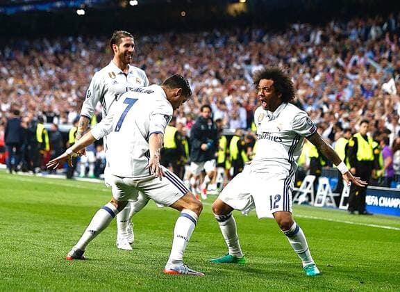 Madrid, Spain. April 18, 2017: Cristiano Ronaldo forward from Real Madrid CF, celebrating after scoring during the UEFA Champions League Quarter-finals 2nd leg agains FC Bayern Munich at the Santiago Bernabeu stadium. (Photo: Ivan Abanades Medina Ivan de Andres).  xIvanxAbanadesxMedinax xRealxMadridxCFx-xFCxBayernxMunichx(UEFAxChampionsxLeague)x