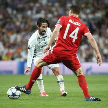 Isco ( Real Madrid 22 ) Xabi Alonso (FC Bayern Muenchen 14), Real Madrid vs. FC Bayern Muenchen, Viertelfinale, UEFA Champions League, Fussball, 18.04.2017, Madrid Copyright: xLanger Eibner-Pressefotox EP_HLR