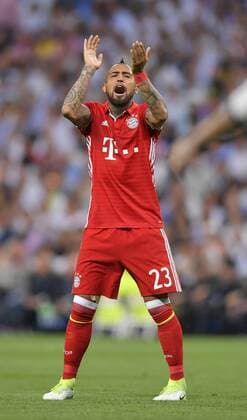 18.04.2017, Fussball Champions-League 2016 2017, Viertelfinale Rückspiel, Real Madrid - FC Bayern München, im Estadio Bernabeu in Madrid, Arturo Vidal (FC Bayern München) in Rage. 