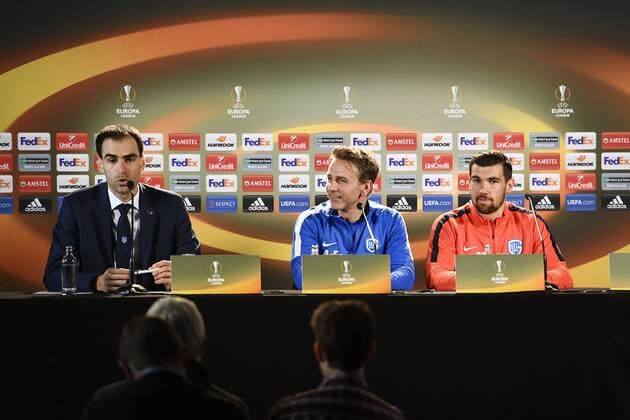 Genk s press officer Willem Boogaerts, Genk s head coach Albert Stuivenberg and Genk s goalkeeper Mathew Ryan pictured during a press conference PK Pressekonferenz of Belgian soccer team RC Genk, Wednesday 19 April 2017, in Genk. Tomorrow Genk is playing the return leg of quarterfinals against Spanish team Celta Vigo in the Europa League competition. YORICKxJANSENS  x05083437x