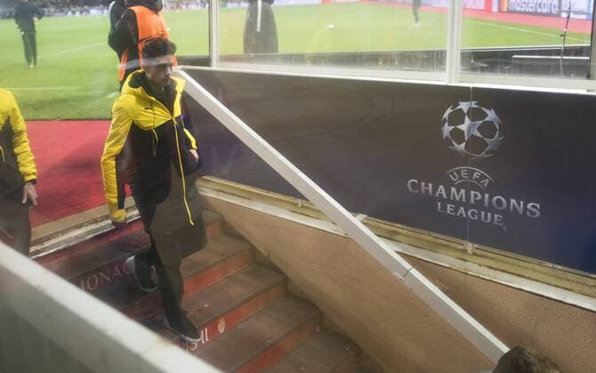 Monaco, 19.04.2017 Der verletzte Marc Bartra (BvB) AS Monaco - Borussia Dortmund