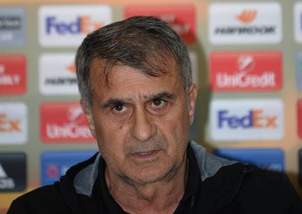 Besiktas coach Senol Gunes gives a press conference PK Pressekonferenz on the eve of the team s a day before their UEFA Europa League Quarter final first match against Lyon on April 19, 2017 in Istanbul , Turkey. 
