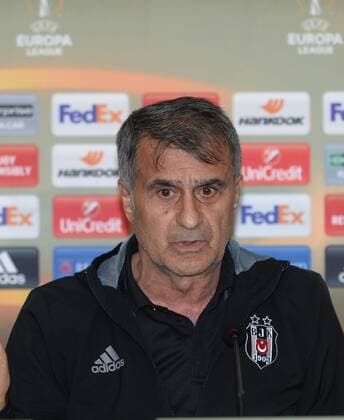 Besiktas coach Senol Gunes gives a press conference PK Pressekonferenz on the eve of the team s a day before their UEFA Europa League Quarter final first match against Lyon on April 19, 2017 in Istanbul , Turkey. 
