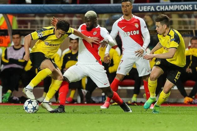 Monaco, Spain 19.04.2017, UEFA Champions League - 2016 17 Season, Quarter Final: Second leg, AS Monaco - BV Borussia Dortmund, Shinji Kagawa (BVB), Raphael Guerreiro (BVB) und Tiemoue Bakayoko (MCO) im Zweikampf ( DeFodi048