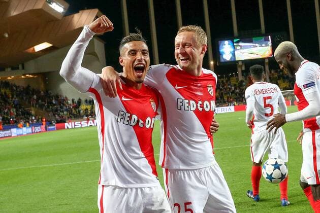 (170420) -- FONTVIEILLE, April 20, 2017 -- Players of AS Monaco celebrate after the quaterfinal second leg match of UEFA Champions League against Borussia Dortmund in Fontvieille, Monaco on April 19, 2017. Monaco won 3-1 and advanced to the semifinal with 6-3 on aggregate.) (wll) (SP)MONACO-FONTVIEILLE-SOCCER-UEFA-UCL-QUATERFINAL-MONACO VS DORTMUND SergexHaouzi 