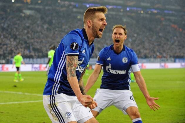 GER, UEFA EL, FC Schalke 04 (GER) vs Ajax Amsterdam (NED) 20.04.2017, Veltins-Arena, Gelsenkirchen, GER, UEFA EL, FC Schalke 04 (GER) vs Ajax Amsterdam (NED), im Bild Torjubel zum 2:0 für Schalke durch Guido Burgstaller ( Schalke 19 ), links. Rechts: Benedikt Höwedes Hoewedes ( Schalke 4 ) Foto © nordphoto Treese nordphotoxTreese