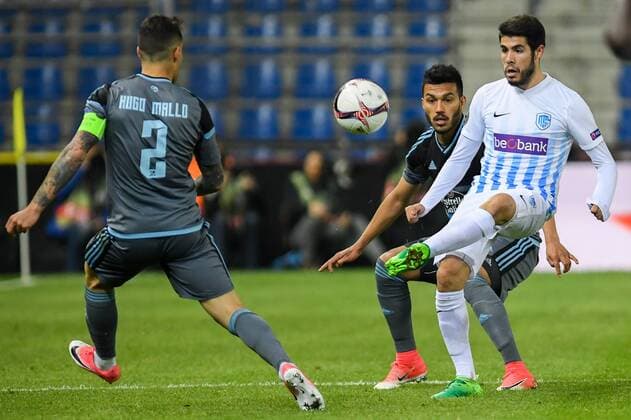 Genk s Alejandro Pozuelo fights for the ball during the return leg of quarterfinals in the Europa League competition between Belgian soccer team RC Genk and Spanish team Celta Vigo, Thursday 20 April 2017, in Genk. First leg ended on a 2-3 result in Spain. LUCxCLAESSEN  x05084167x