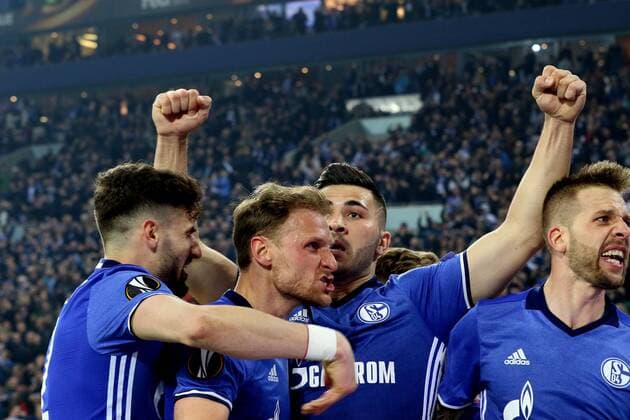 Die Spieler vom FC Schalke 04 freuen sich über das 2:0 duch Guido Burgstaller (FC Schalke 04) beim Europa League Viertelfinal Rückspiel (Saison 2016 17) FC Schalke 04 - Ajax Amsterdam Copyright: Thomas Pakusch