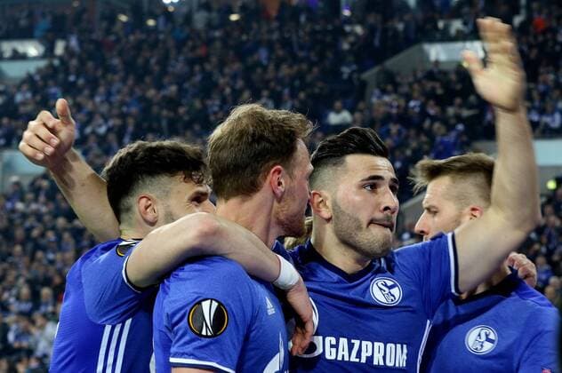 Die Spieler vom FC Schalke 04 freuen sich über das 2:0 duch Guido Burgstaller (FC Schalke 04) beim Europa League Viertelfinal Rückspiel (Saison 2016 17) FC Schalke 04 - Ajax Amsterdam Copyright: Thomas Pakusch