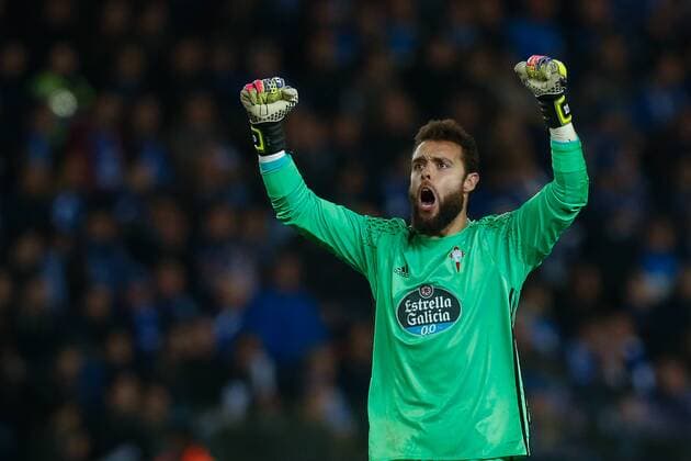 Celta s goalkeeper Sergio Alvarez celebrates during the return leg of quarterfinals in the Europa League competition between Belgian soccer team RC Genk and Spanish team Celta Vigo, Thursday 20 April 2017, in Genk. First leg ended on a 2-3 result in Spain. BRUNOxFAHY  x05084211x