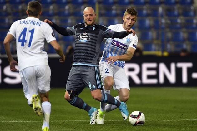 GENK, BELGIUM - APRIL 20 : John Guidetti forward of Celta de Vigo RC, Jakub Brabec defender of KRC Genk during the Europa League Quarter Finals 2nd leg game between KRC Genk and Celta De Vigo on April 20, 2017 in Genk, Belgium, 20 04 2017 FOOTBALL : KRC Genk vs Celta De Vigo - Europa League - 20 04 2017 PHOTONEWS PANORAMIC  700023042