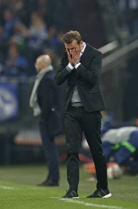 20.04.2017, Fussball UEFA Europa League 2016 2017, Viertelfinale, FC Schalke 04 - Ajax Amsterdam, in der VELTINS-Arena Gelsenkirchen. Trainer Markus Weinzierl (Schalke) enttäuscht 