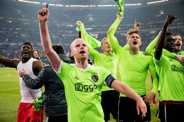 Davy Klaassen of Ajaxduring the UEFA Europa League quarter final match between Schalke 04 and Ajax Amsterdam on April 20, 2017 at the Veltins-Arena in Gelsenkirchen, Germany. Schalke 04 v Ajax UEFA Europa League 2016 2017 xVIxRonaldxBonestrooxfotografiexIVx 7616374
