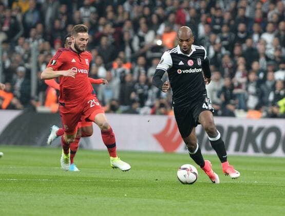 Lyon Player Lucas Tousart (L) and Besiktas Player Ryna Babel during the Europa league Quarter final second match between Besiktas and Lyon at the Vodafone Arena in Istanbul , Turkey April 20, 2017. 