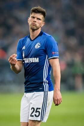 Bilder des Tages - SPORT Klaas-Jan Huntelaar of FC Schalke 04during the UEFA Europa League quarter final match between Schalke 04 and Ajax Amsterdam on April 20, 2017 at the Veltins-Arena in Gelsenkirchen, Germany. Schalke 04 v Ajax UEFA Europa League 2016 2017 xVIxRonaldxBonestrooxfotografiexIVx 7617591