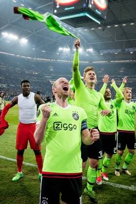 Davy Klaassen of Ajaxduring the UEFA Europa League quarter final match between Schalke 04 and Ajax Amsterdam on April 20, 2017 at the Veltins-Arena in Gelsenkirchen, Germany. Schalke 04 v Ajax UEFA Europa League 2016 2017 xVIxRonaldxBonestrooxfotografiexIVx 7617622