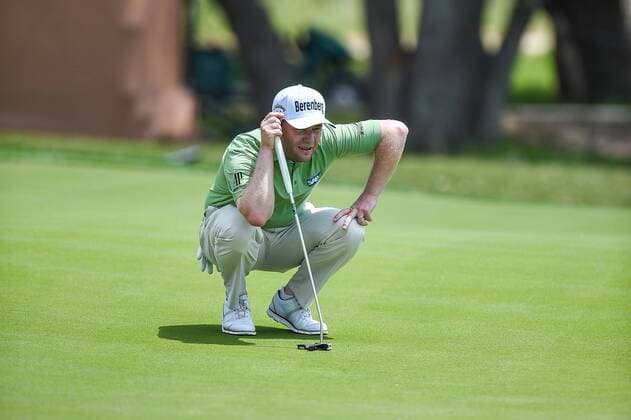 SAN ANTONIO, TX - APRIL 20: Branden Grace lines up a putt on the 18th green during the first round of the Valero Texas Open at the TPC San Antonio Oaks Course in San Antonio, TX on April 20, 2017. (Photo by Daniel Dunn Icon Sportswire) GOLF: APR 20 PGA Golf Herren - Valero Texas Open - First Round Icon1704201 EDITORIAL USE ONLY